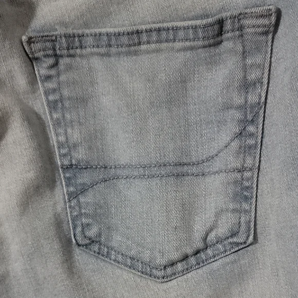 HOLLISTER Women's Jeans 31 W 32 L - Picture 5 of 5